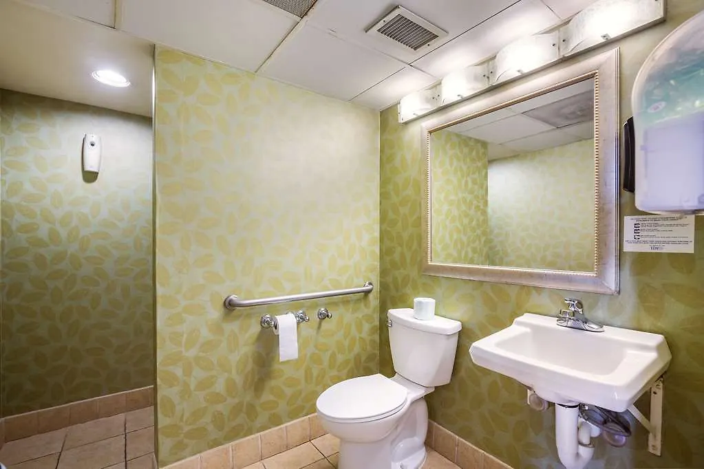 Comfort Inn Newport News - Hampton I-64 2*,  United States